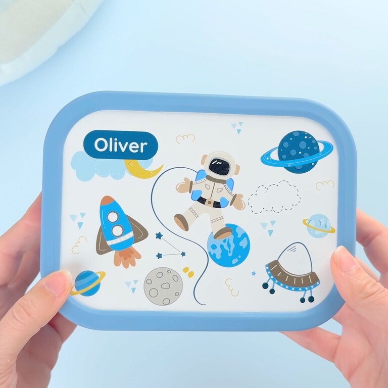 Boîte à déjeuner personnalisée avec motif espace et le prénom Oliver