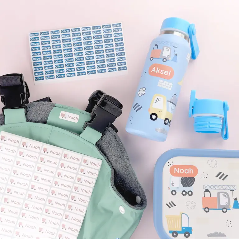Grand pack crèche avec autocollants nominatifs, gourde et boîte à goûter